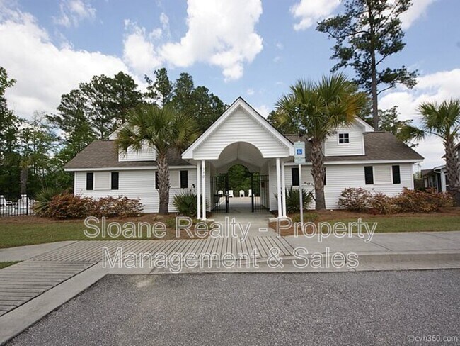 Building Photo - 557 Truman Dr
