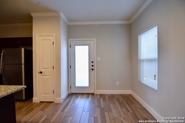 Building Photo - 6419 MELANZANE AVE