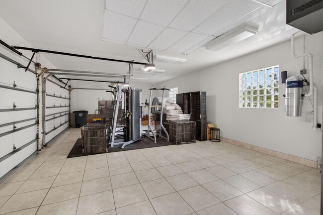 Building Photo - 331 Mizner Lake Estates Dr