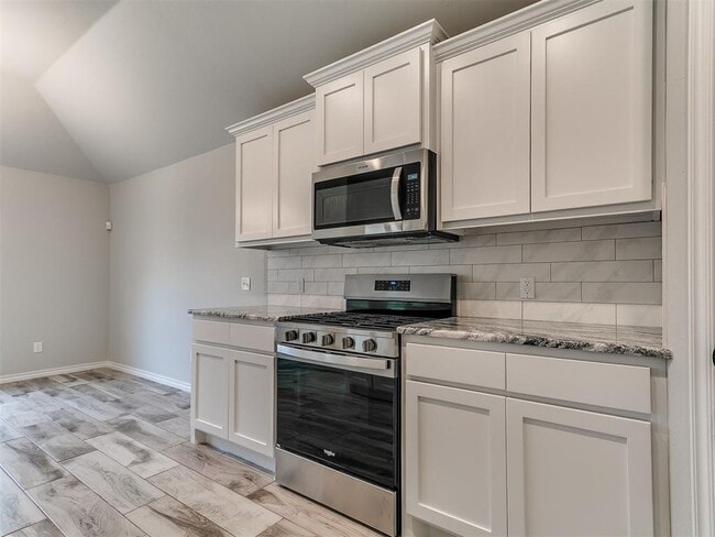 Building Photo - 12104 Rockbed Dr