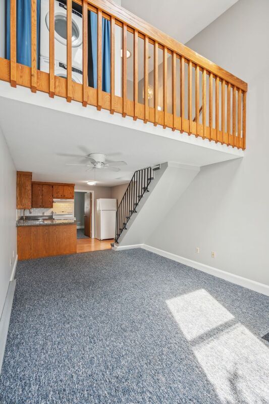 Building Photo - 210 Beach St