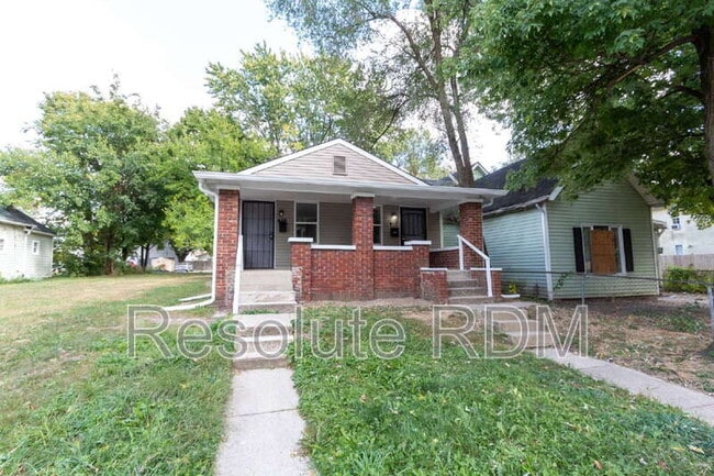 Building Photo - 419 N Beville Ave