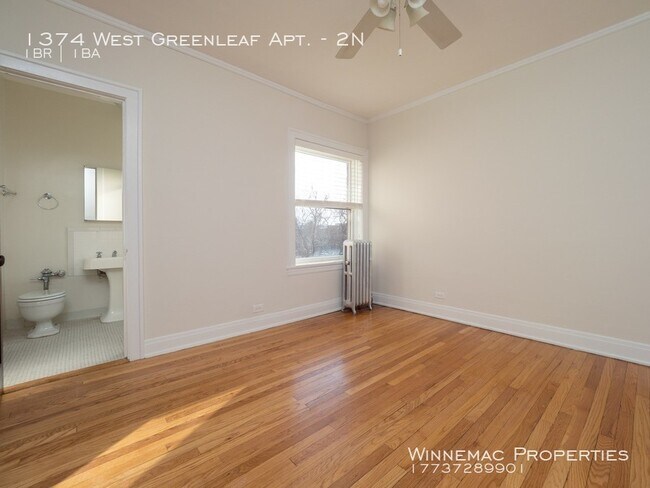 Building Photo - 1374 W Greenleaf Ave