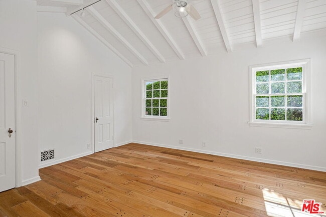 Building Photo - 10527 Le Conte Ave
