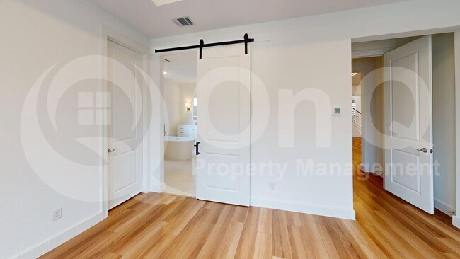 Building Photo - 8813 Creekhollow Ct