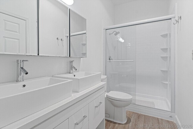 Building Photo - 5190 Lake Catalina Dr
