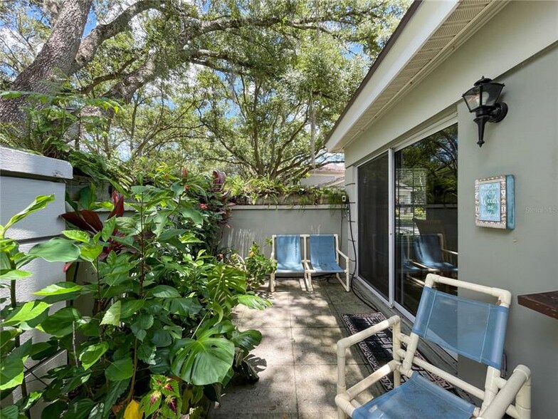 Building Photo - 6213 Dewdrop Way