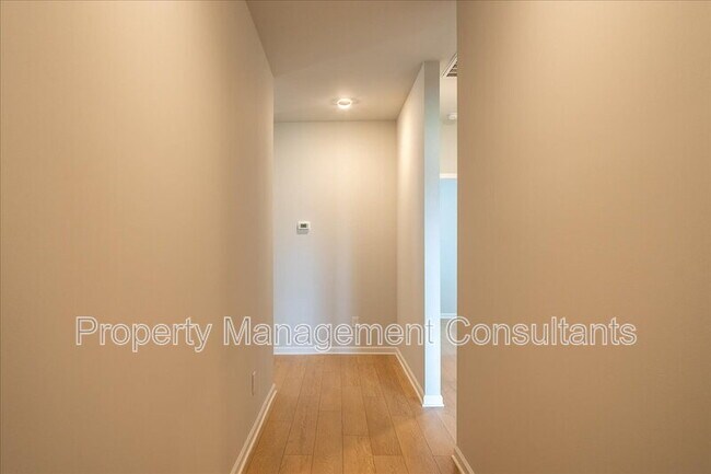 Building Photo - 22821 Dashwood Ln