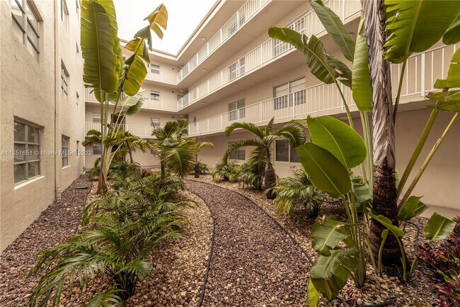 Building Photo - 7775 SW 86th St