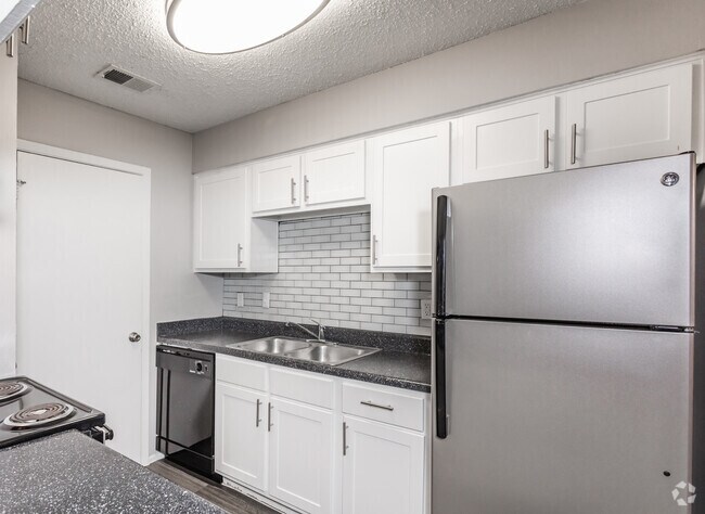1BR, 1BA - 680SF Kitchen - The Haven