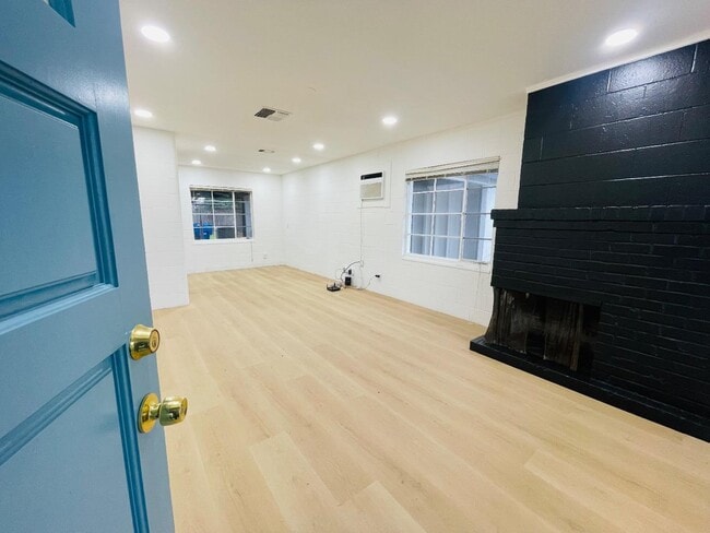 Building Photo - 5119 58th St