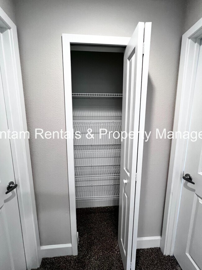 Building Photo - 1421 Captiva Cv