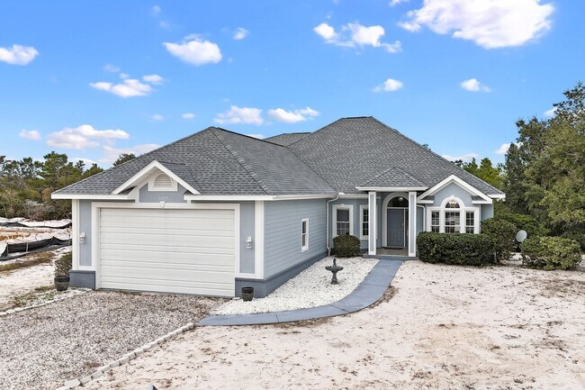 Building Photo - 31577 River Rd
