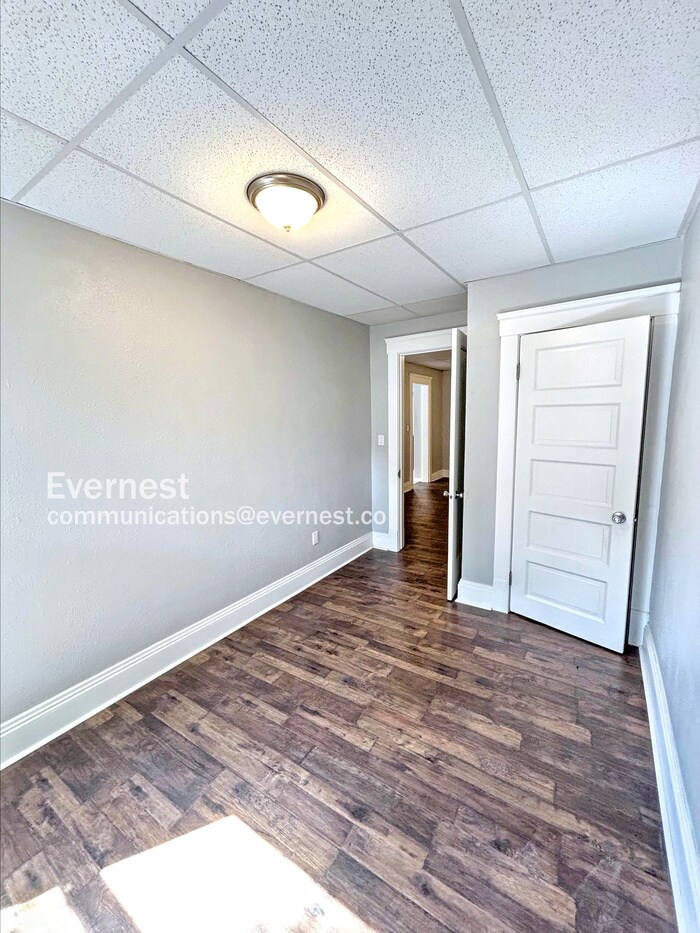 Building Photo - 1807 Denison Ave