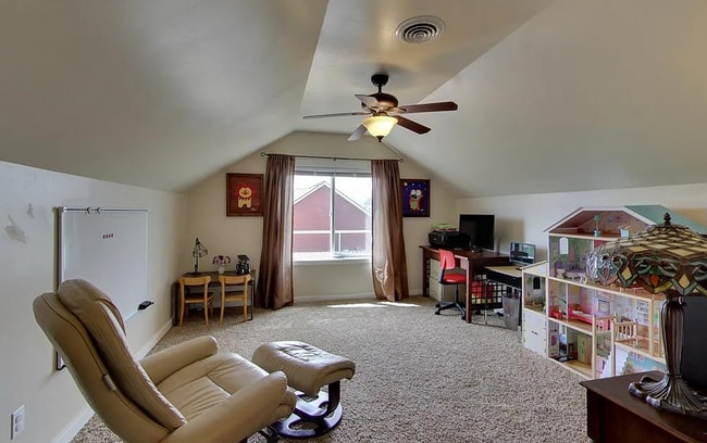 Building Photo - Beautiful Single Family Home!