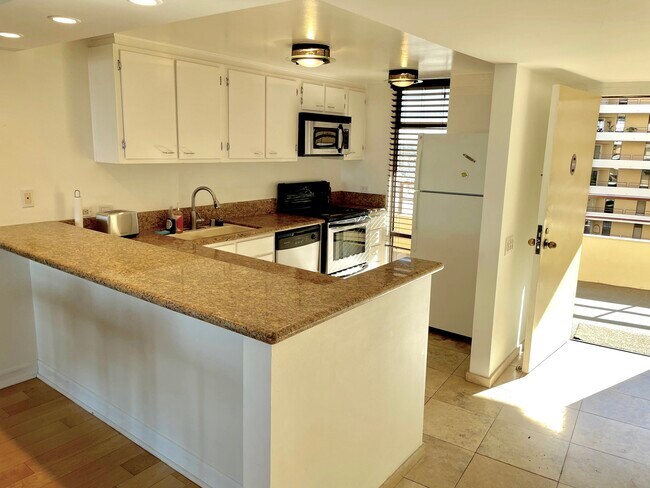 Building Photo - 4265 Marina City Dr