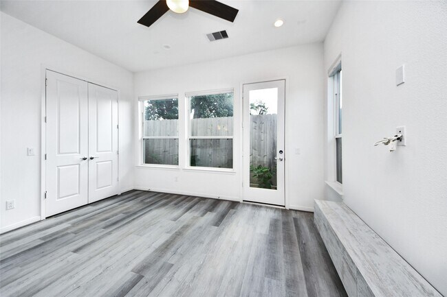 Building Photo - 1524 Ojeman Rd