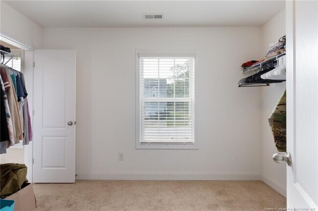 Building Photo - 40 Cherry Hill Dr