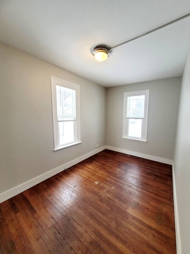 Building Photo - 219 Lane Ave SW