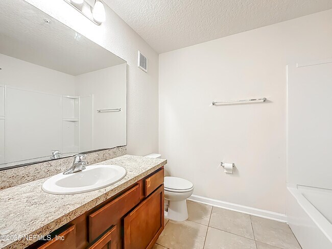 Building Photo - 218 Larkin Pl