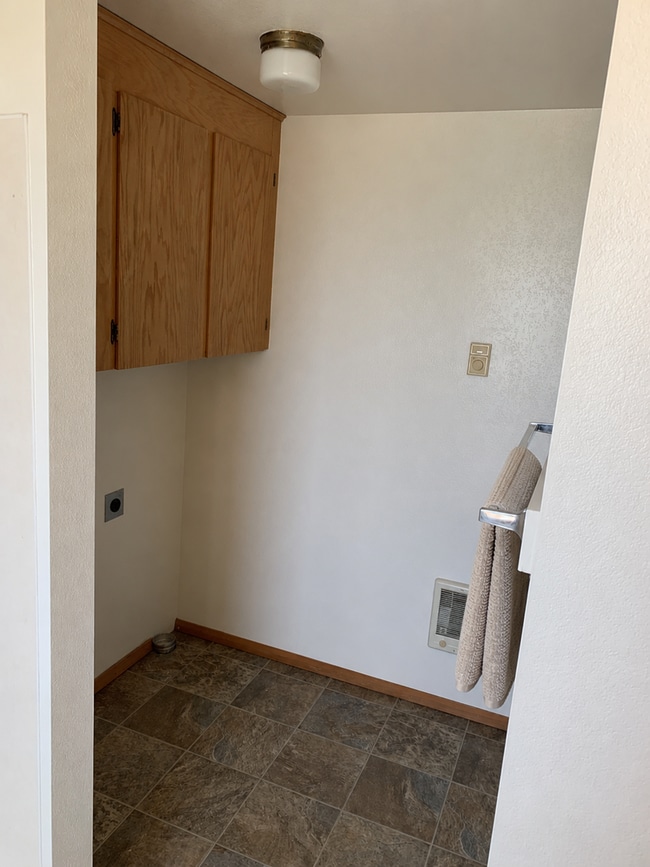 Building Photo - 3408 Vincenta Way