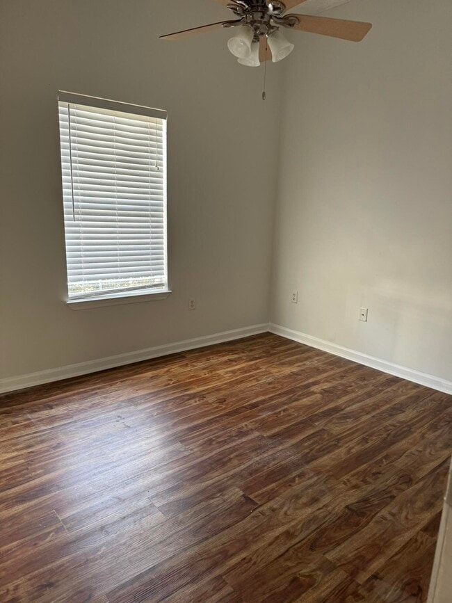 Building Photo - 243 Bay Grove Rd