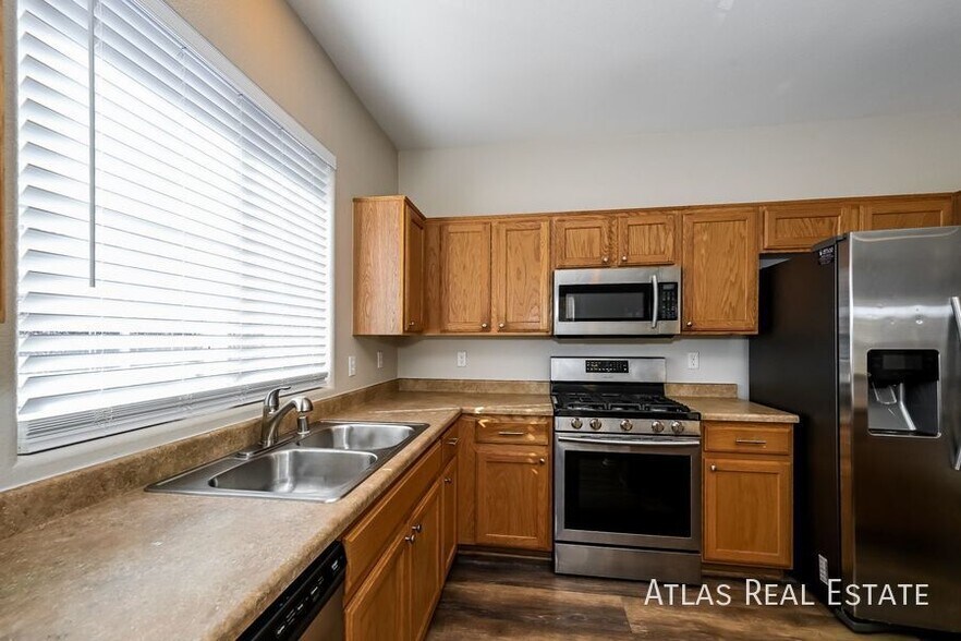 Building Photo - 9388 Roping Cowboy Ave