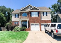 Building Photo - 2440 Waterhaven Dr