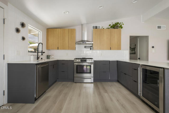 Building Photo - 863 S Vecino Dr