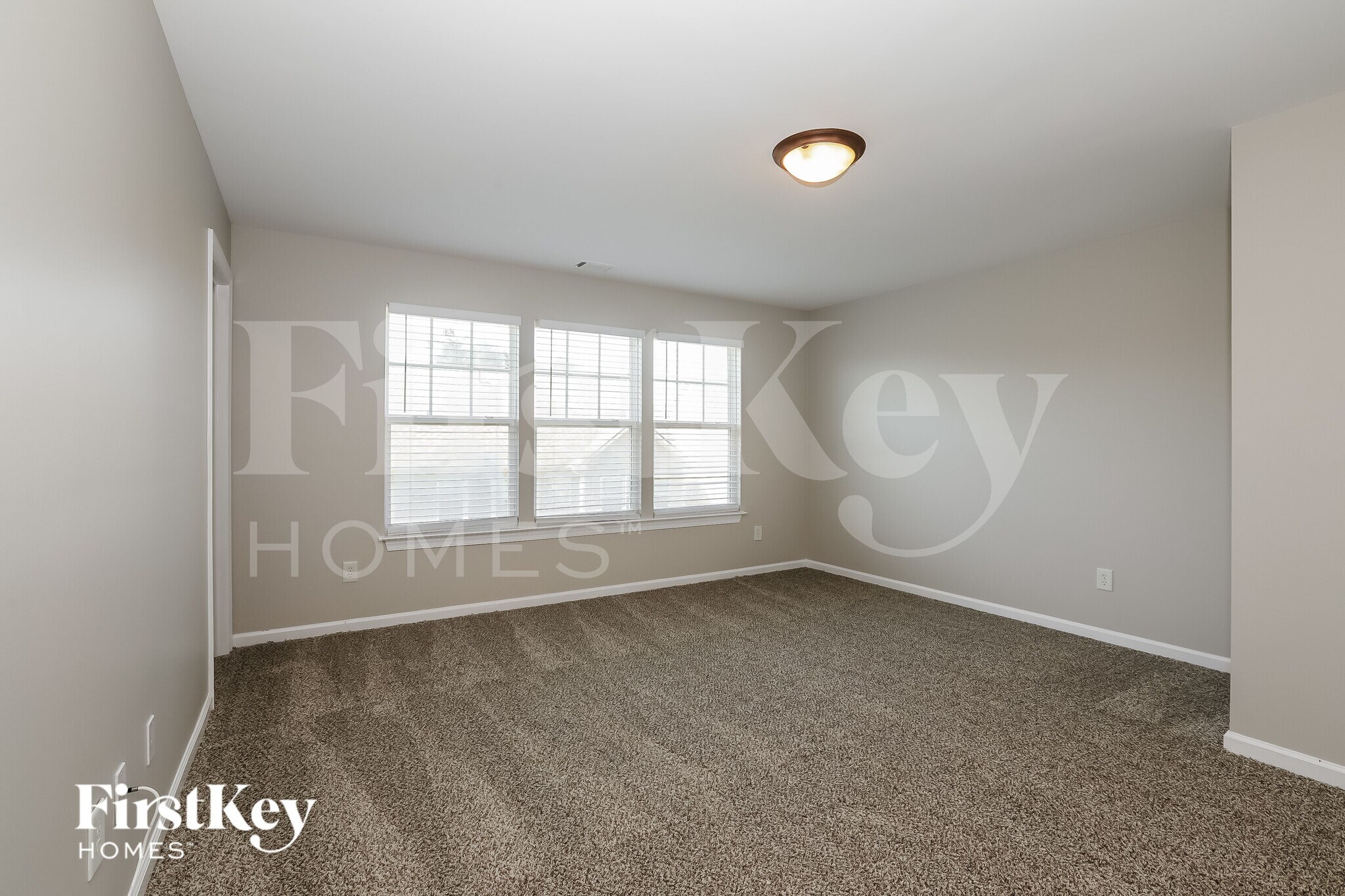 Building Photo - 1490 Scenic View Trace