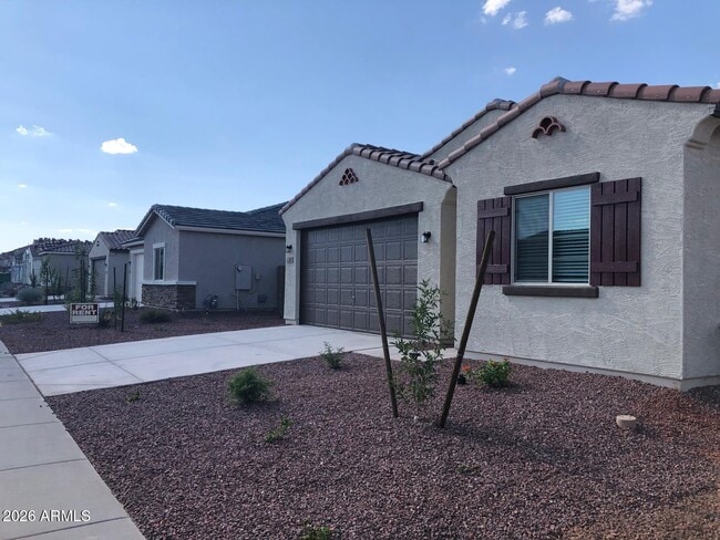 Building Photo - 162 W Seven Seas Dr