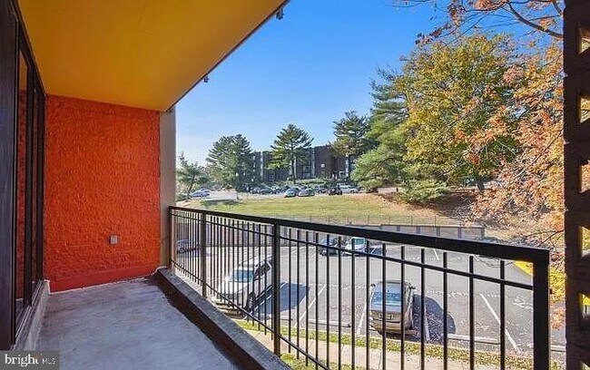 Building Photo - 12 S Van Dorn St