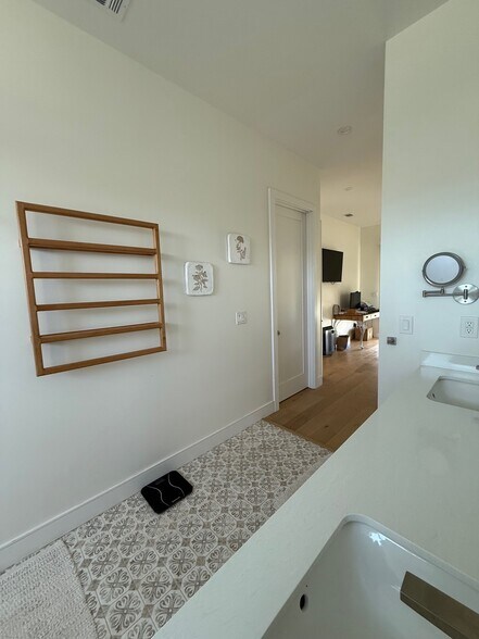 Building Photo - 545 Vista del Llano Dr