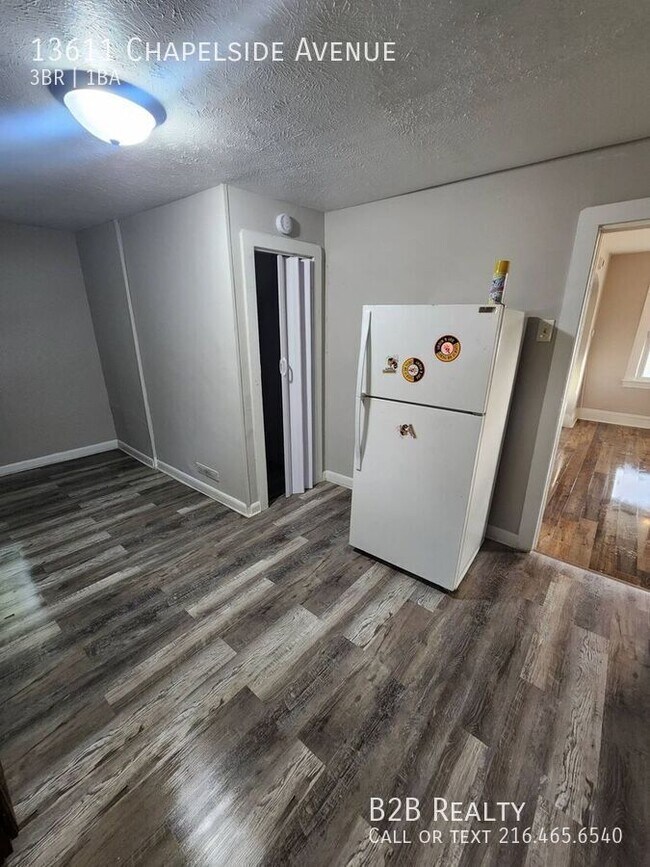 Building Photo - 13611 Chapelside Ave