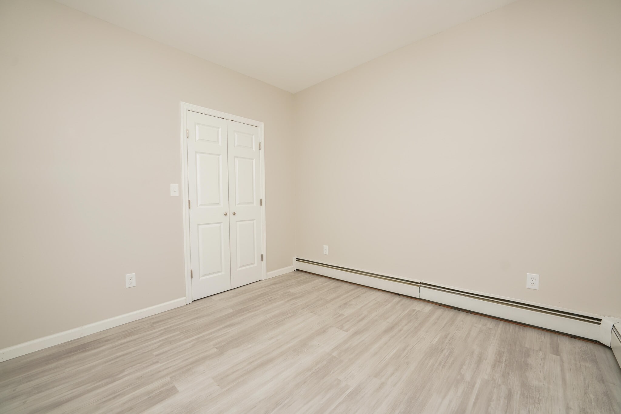 bedroom 2 - 104 Cambridge Ave