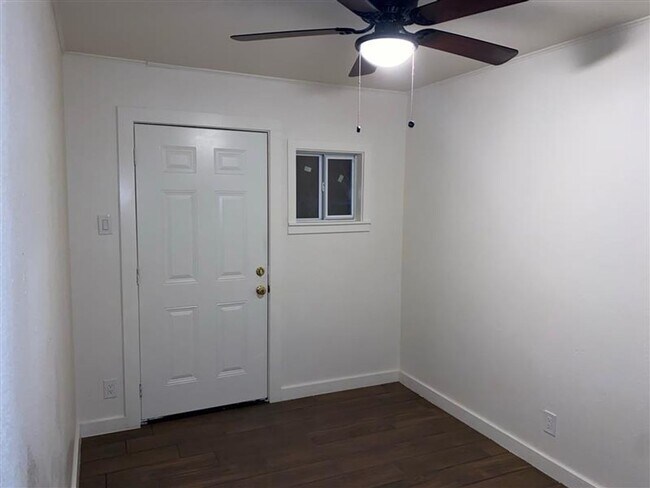 Building Photo - 5523 Little Creek Dr