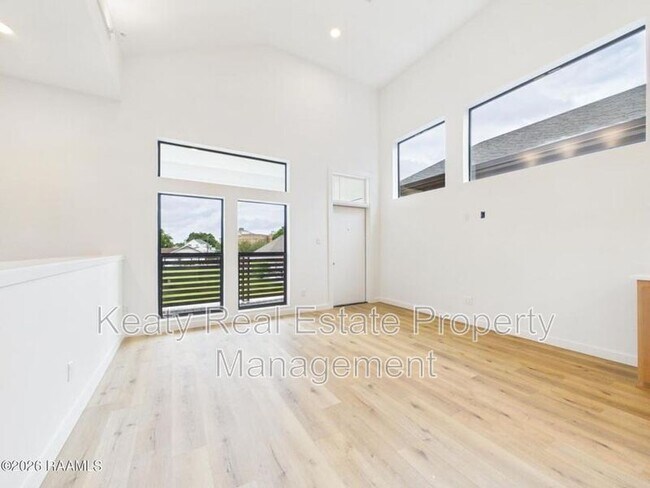 Building Photo - 1120S Washington Street - Unit 201
