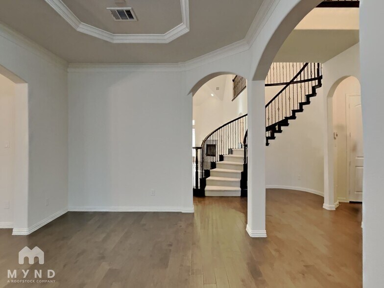 Building Photo - 6022 Painswick Dr