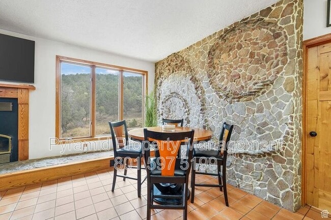 Building Photo - 14600 S Shaggy Mountain Rd