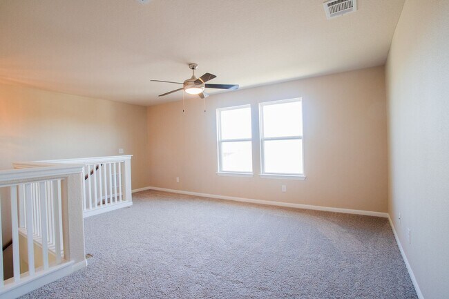 Building Photo - 1005 Papaya Cove