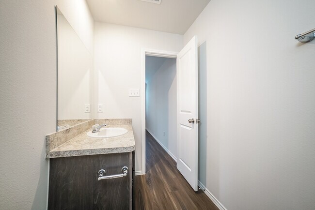 Building Photo - 13620 Mourning Dove Ct