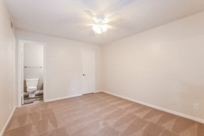 Building Photo - "Spacious 2-Bed condo in Lexington Place, close to shopping and dining"