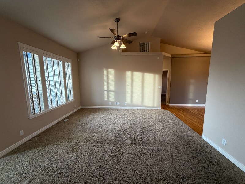 Building Photo - 1820 SW Silverstone Ave