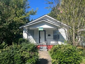 Building Photo - 1812 S Martin St