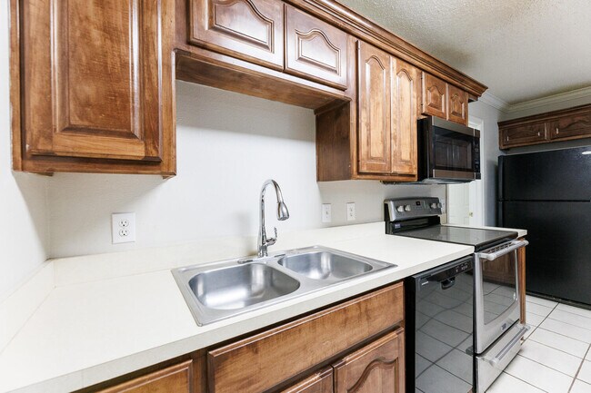 Building Photo - 3102 109th St