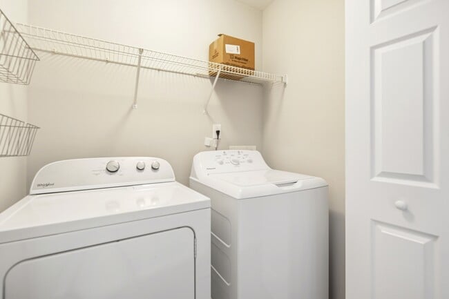 Building Photo - 1406 Hamlin Park Cir