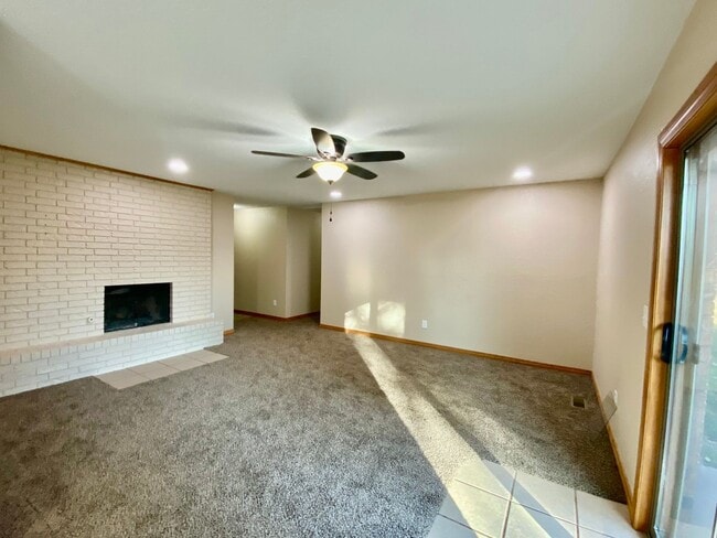 Building Photo - Welcome home!