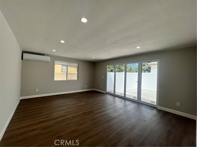Building Photo - 15785 Stanbrook Dr