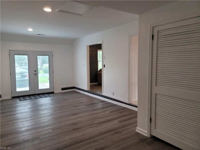Building Photo - 932 Gossman Dr