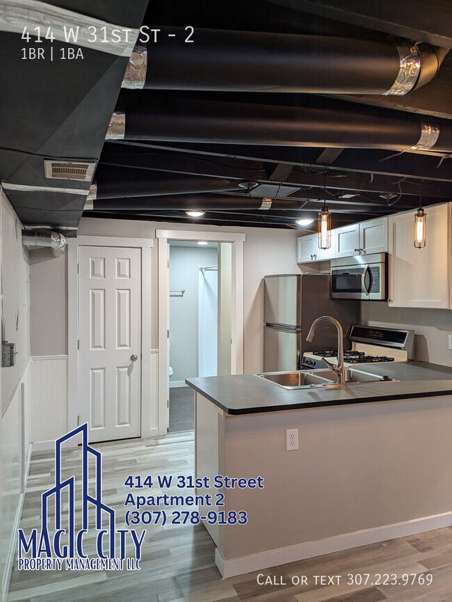 Building Photo - 414 W 31st St
